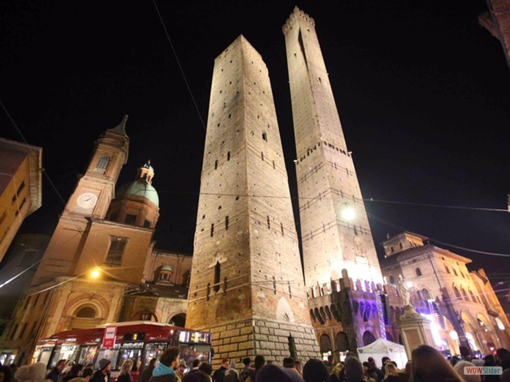 Casamia Assessoria Bologna -  Torri Asinelli e Garisenda 